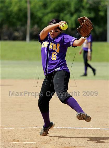 Thumbnail 3 in Corona vs. Norwalk photogallery.