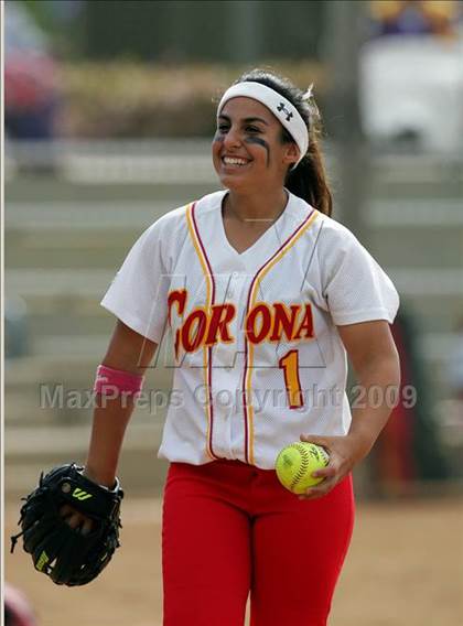 Thumbnail 2 in Corona vs. Norwalk photogallery.