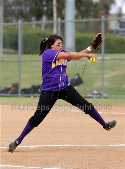 Thumbnail 2 in Corona vs. Norwalk photogallery.