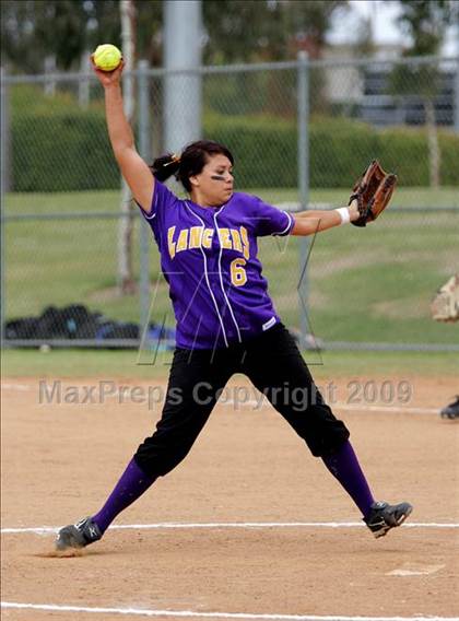Thumbnail 3 in Corona vs. Norwalk photogallery.