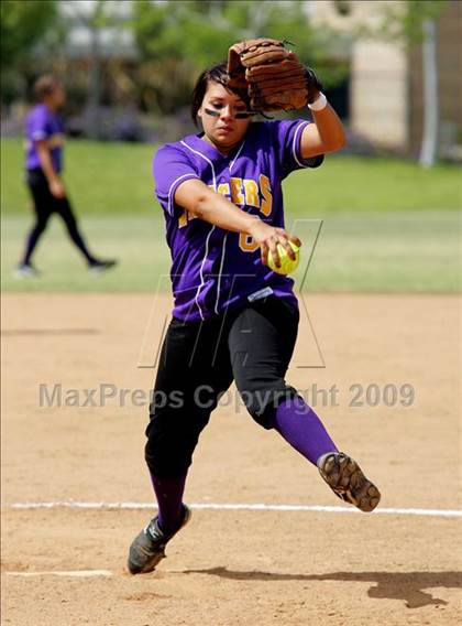 Thumbnail 1 in Corona vs. Norwalk photogallery.
