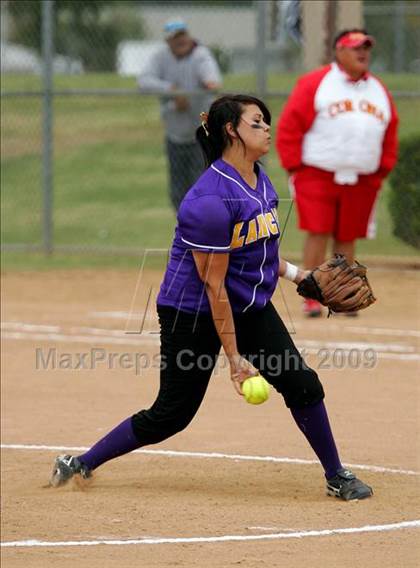 Thumbnail 3 in Corona vs. Norwalk photogallery.
