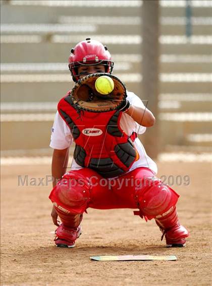 Thumbnail 1 in Corona vs. Norwalk photogallery.