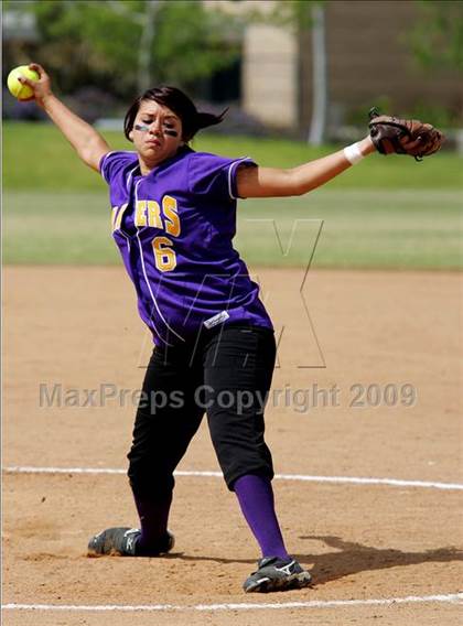 Thumbnail 2 in Corona vs. Norwalk photogallery.