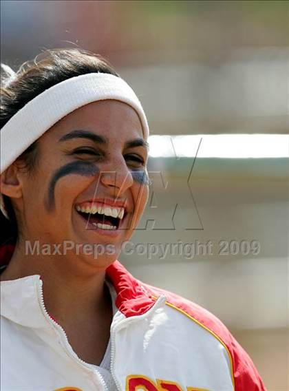 Thumbnail 3 in Corona vs. Norwalk photogallery.