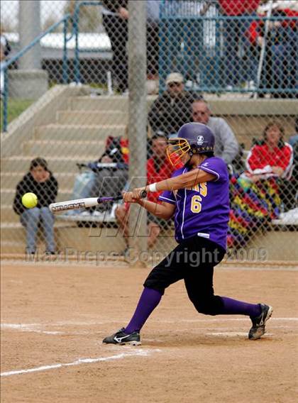 Thumbnail 3 in Corona vs. Norwalk photogallery.