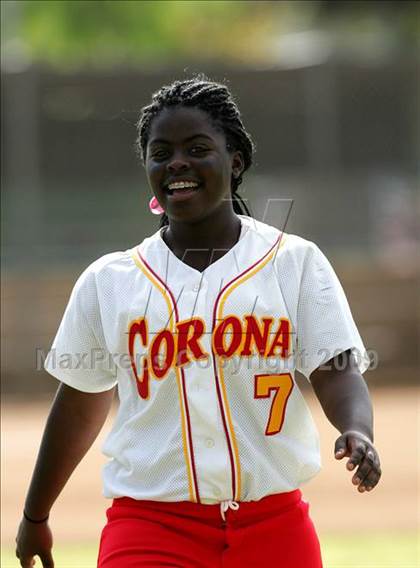 Thumbnail 2 in Corona vs. Norwalk photogallery.