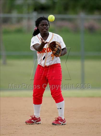 Thumbnail 2 in Corona vs. Norwalk photogallery.