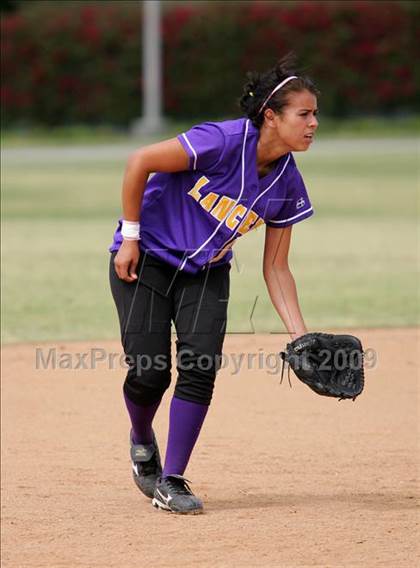 Thumbnail 1 in Corona vs. Norwalk photogallery.