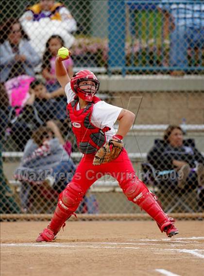 Thumbnail 1 in Corona vs. Norwalk photogallery.