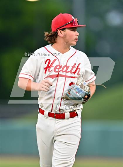 Thumbnail 2 in Cypress Woods vs. Rockwall-Heath (UIL 6A Region 2 Semifinal - Game 2) photogallery.