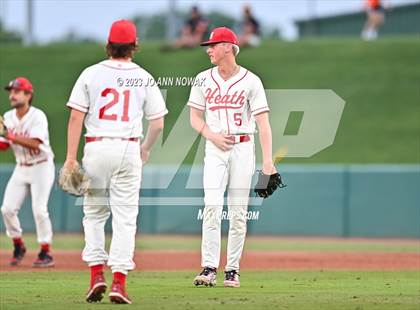 Thumbnail 3 in Cypress Woods vs. Rockwall-Heath (UIL 6A Region 2 Semifinal - Game 2) photogallery.