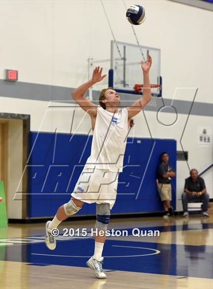 Thumbnail 2 in Huntington Beach vs Corona Del Mar (CIF-SS D1 Final) photogallery.