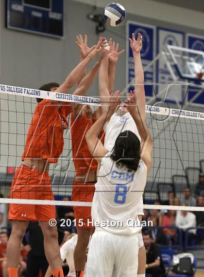 Thumbnail 2 in Huntington Beach vs Corona Del Mar (CIF-SS D1 Final) photogallery.