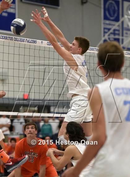 Thumbnail 3 in Huntington Beach vs Corona Del Mar (CIF-SS D1 Final) photogallery.
