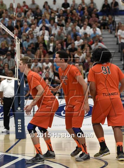 Thumbnail 3 in Huntington Beach vs Corona Del Mar (CIF-SS D1 Final) photogallery.