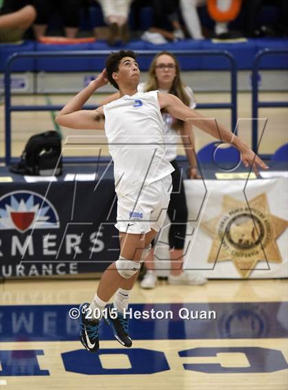 Thumbnail 2 in Huntington Beach vs Corona Del Mar (CIF-SS D1 Final) photogallery.