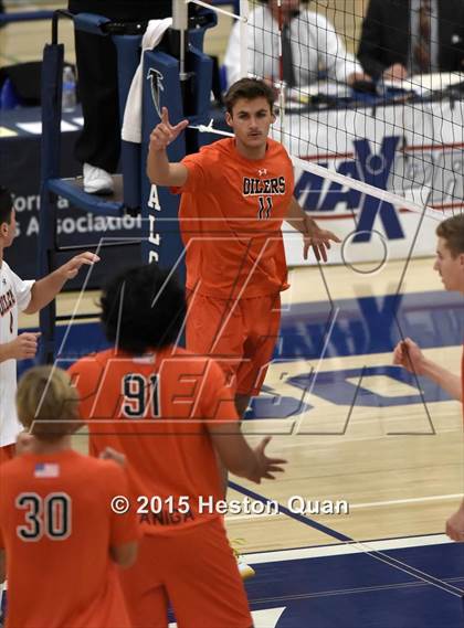 Thumbnail 2 in Huntington Beach vs Corona Del Mar (CIF-SS D1 Final) photogallery.