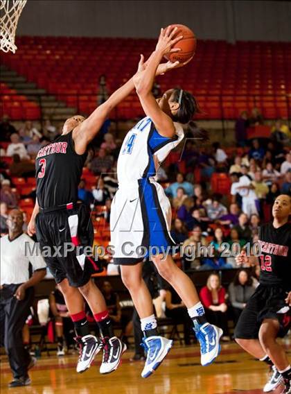 Thumbnail 3 in Summit vs. MacArthur (Texas UIL 5A Region 1 Semifinal) photogallery.