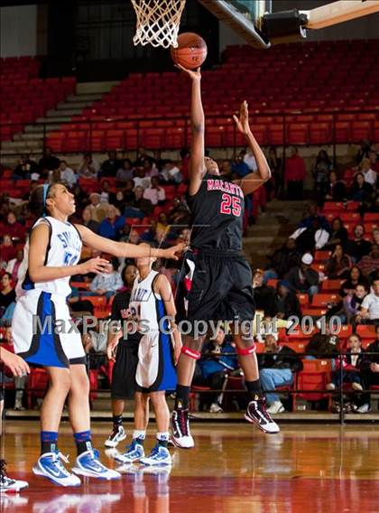 Thumbnail 2 in Summit vs. MacArthur (Texas UIL 5A Region 1 Semifinal) photogallery.
