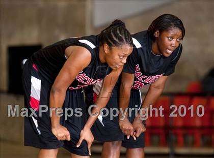 Thumbnail 3 in Summit vs. MacArthur (Texas UIL 5A Region 1 Semifinal) photogallery.