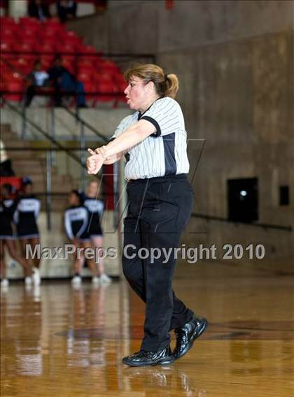 Thumbnail 1 in Summit vs. MacArthur (Texas UIL 5A Region 1 Semifinal) photogallery.