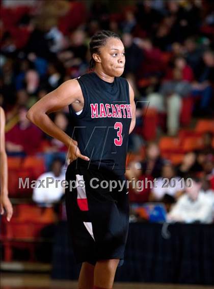 Thumbnail 2 in Summit vs. MacArthur (Texas UIL 5A Region 1 Semifinal) photogallery.