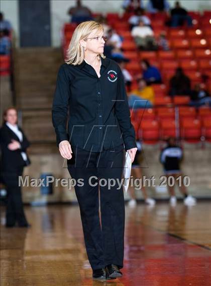 Thumbnail 1 in Summit vs. MacArthur (Texas UIL 5A Region 1 Semifinal) photogallery.