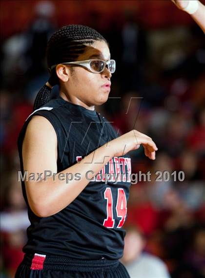 Thumbnail 2 in Summit vs. MacArthur (Texas UIL 5A Region 1 Semifinal) photogallery.