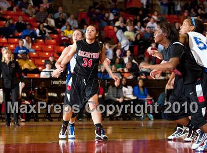 Thumbnail 2 in Summit vs. MacArthur (Texas UIL 5A Region 1 Semifinal) photogallery.