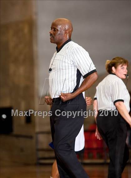 Thumbnail 1 in Summit vs. MacArthur (Texas UIL 5A Region 1 Semifinal) photogallery.