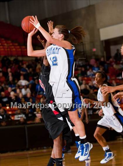 Thumbnail 1 in Summit vs. MacArthur (Texas UIL 5A Region 1 Semifinal) photogallery.