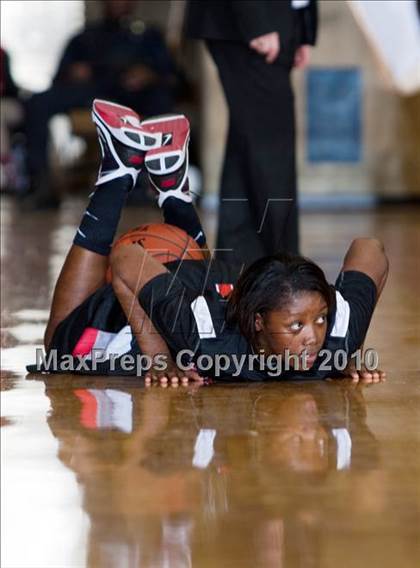 Thumbnail 1 in Summit vs. MacArthur (Texas UIL 5A Region 1 Semifinal) photogallery.