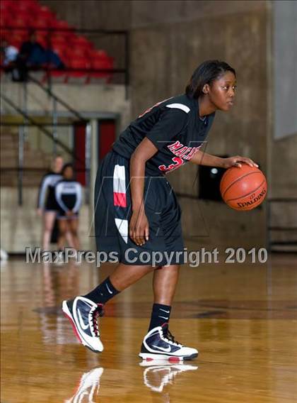 Thumbnail 2 in Summit vs. MacArthur (Texas UIL 5A Region 1 Semifinal) photogallery.