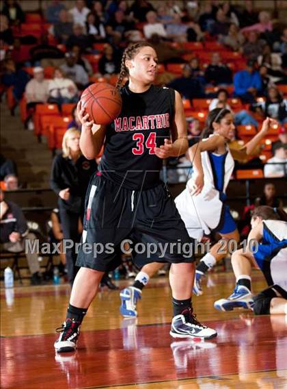 Thumbnail 2 in Summit vs. MacArthur (Texas UIL 5A Region 1 Semifinal) photogallery.