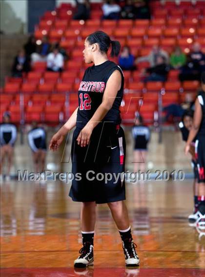 Thumbnail 1 in Summit vs. MacArthur (Texas UIL 5A Region 1 Semifinal) photogallery.