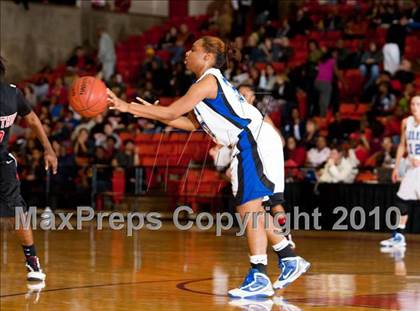 Thumbnail 2 in Summit vs. MacArthur (Texas UIL 5A Region 1 Semifinal) photogallery.