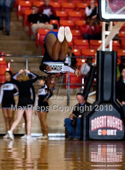 Thumbnail 3 in Summit vs. MacArthur (Texas UIL 5A Region 1 Semifinal) photogallery.