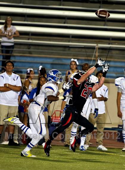 Thumbnail 3 in Glendora vs. Charter Oak photogallery.