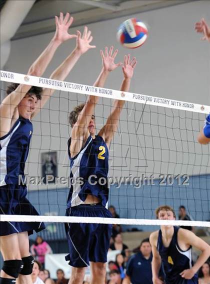 Thumbnail 2 in Campbell Hall vs. Windward (CIF D3 SoCal Regional Final) photogallery.