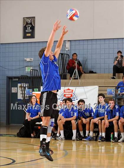 Thumbnail 1 in Campbell Hall vs. Windward (CIF D3 SoCal Regional Final) photogallery.