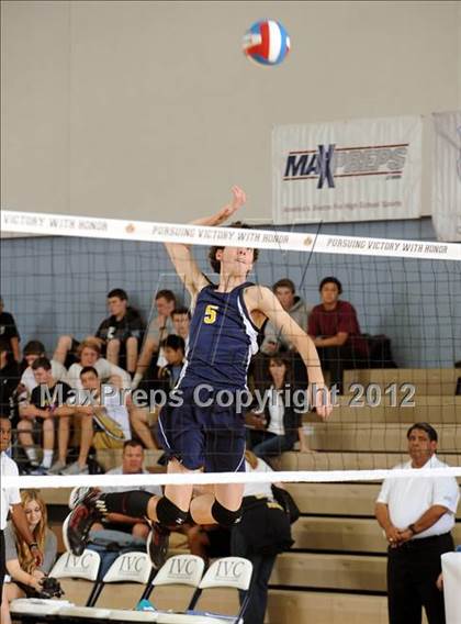 Thumbnail 2 in Campbell Hall vs. Windward (CIF D3 SoCal Regional Final) photogallery.