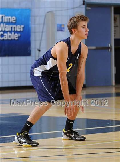 Thumbnail 3 in Campbell Hall vs. Windward (CIF D3 SoCal Regional Final) photogallery.