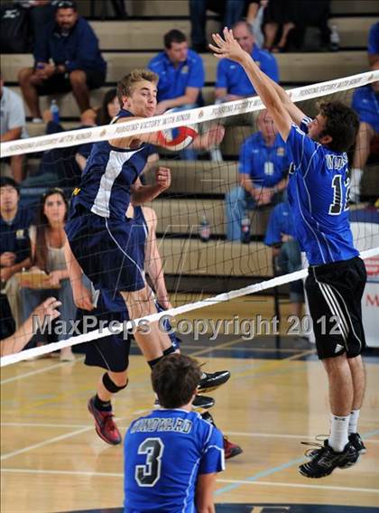 Thumbnail 3 in Campbell Hall vs. Windward (CIF D3 SoCal Regional Final) photogallery.