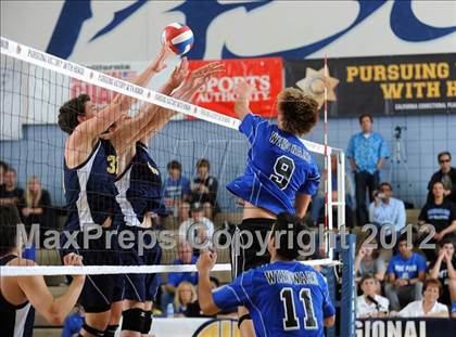 Thumbnail 3 in Campbell Hall vs. Windward (CIF D3 SoCal Regional Final) photogallery.