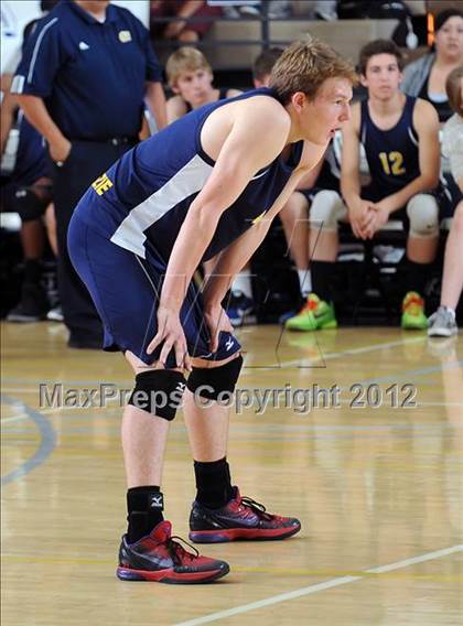 Thumbnail 3 in Campbell Hall vs. Windward (CIF D3 SoCal Regional Final) photogallery.