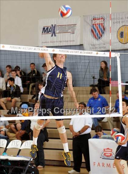 Thumbnail 2 in Campbell Hall vs. Windward (CIF D3 SoCal Regional Final) photogallery.
