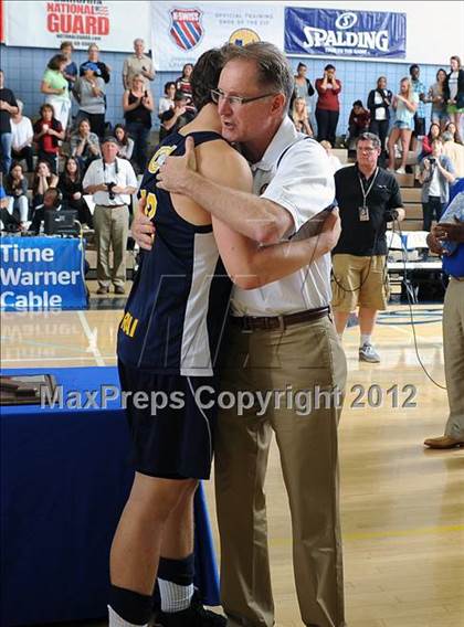 Thumbnail 2 in Campbell Hall vs. Windward (CIF D3 SoCal Regional Final) photogallery.
