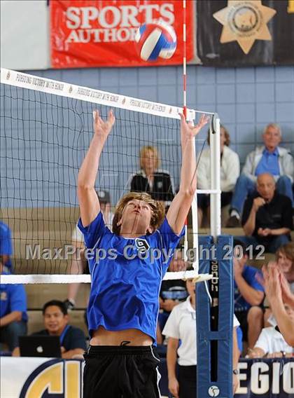 Thumbnail 3 in Campbell Hall vs. Windward (CIF D3 SoCal Regional Final) photogallery.