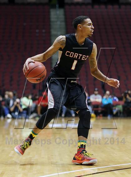 Thumbnail 2 in Valley Christian vs. Cortez (AIA D3 Final) photogallery.